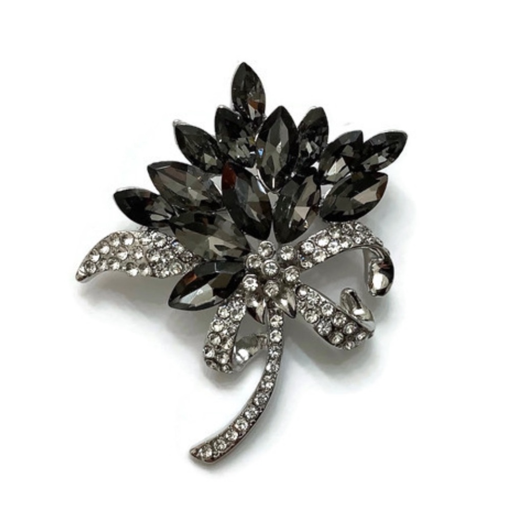 Black/Dark Gray Flower Bouquet Brooch - Picture 2 of 6